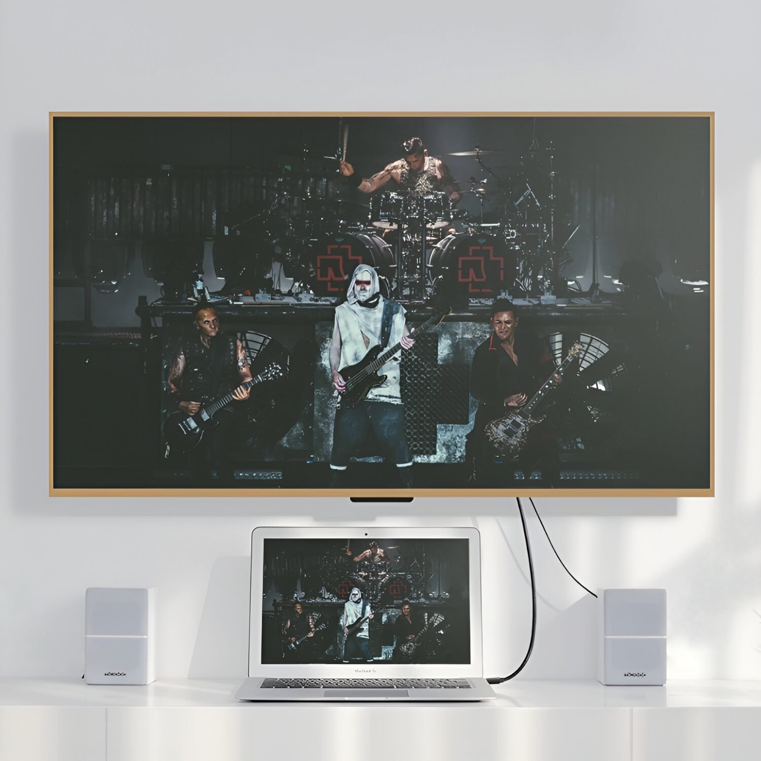 UGREEN Mini DisplayPort Male to 4K@30Hz HDMI Cable 1.5m - Black - Image 4