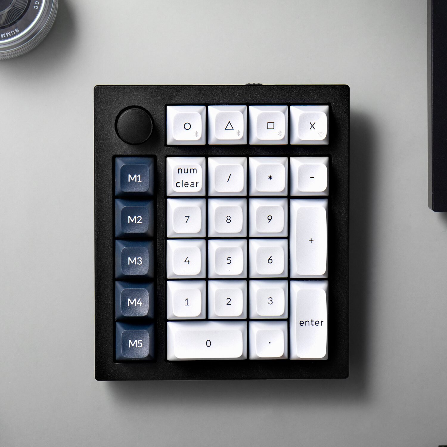 Keychron Q0 Max QMK Gateron Jupiter Red RGB Wireless Custom Number Pad Carbon Black - Image 4